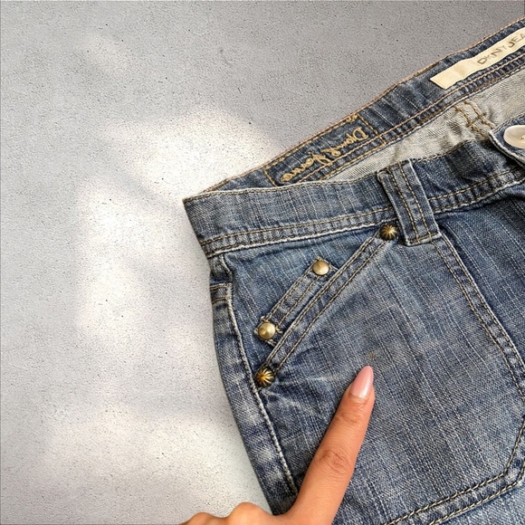 !! SOLD DO NOT BUY !! DKNY Ultra Low Rise Flare Jeans - Picture 5 of 8